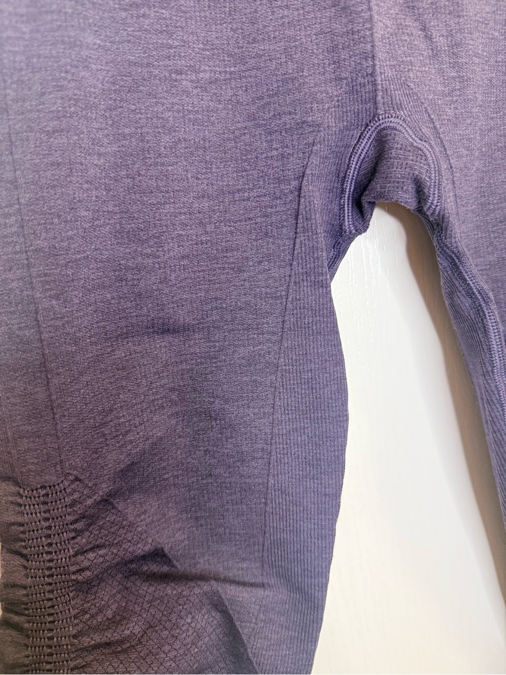Lululemon Women's Ruched Capri Leggings Size 6 - Picture 3 of 9